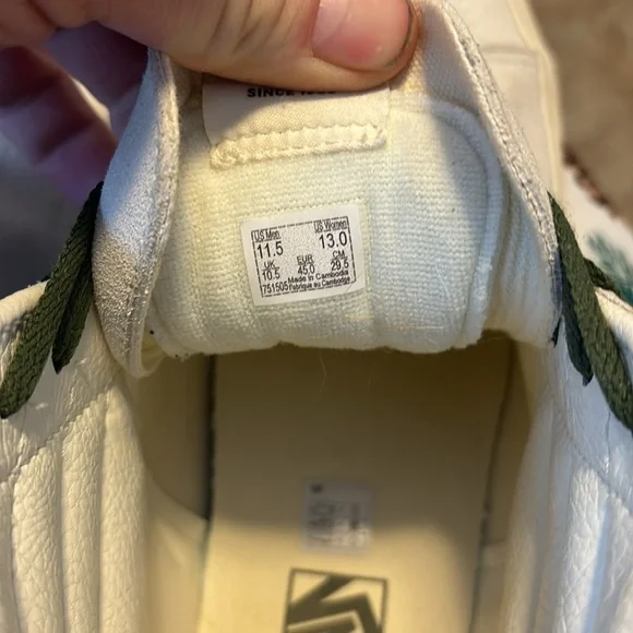 Men’s vans hi-tops - Picture 4 of 4